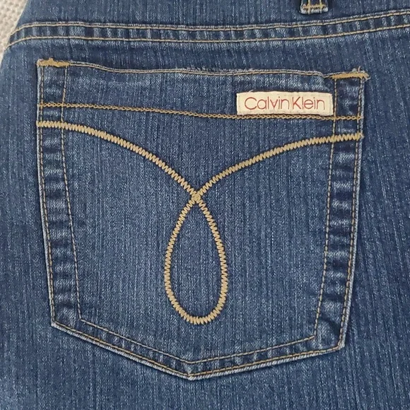Womens Calvin Klein dark wash flare jeans size 14 - Picture 2 of 5